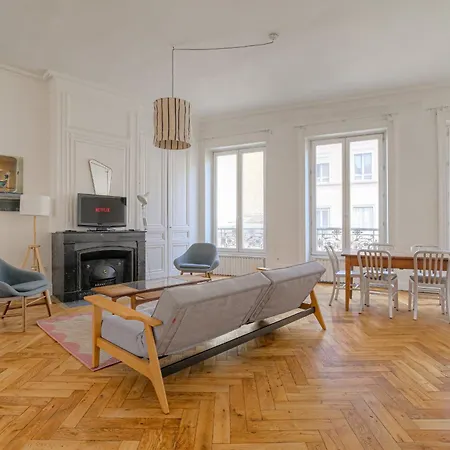 Et Spacieux 10 Min Bellecour Appartement *